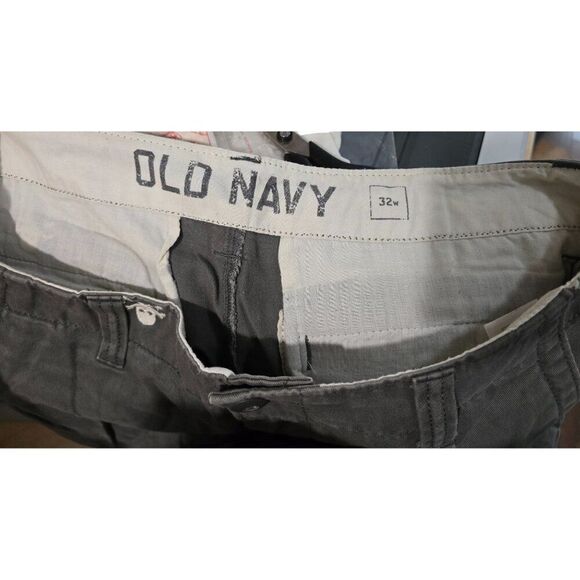 Old Navy Mens Gray Skull & Crossbones Chino Shorts 32W Nautical pirate beach - Picture 5 of 10